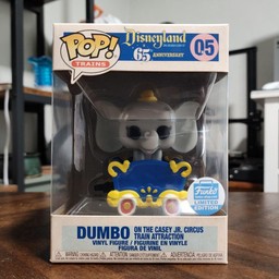 05 Dumbo On The Casey Jr. Circus Train Attraction (Funko Shop)