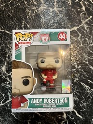 44 Andy Robertson