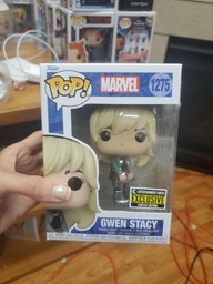 1275 Gwen Stacy (Entertainment Earth)