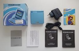Game Boy Advance SP (Limited Edition Surf Blue Version) (Nintendo Game Boy Advance)