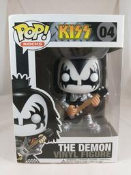 04 The Demon KISS (Common)