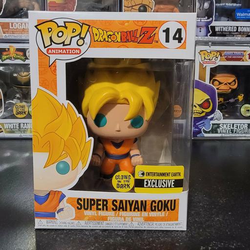 14 Super Saiyan Goku (Glows In The Dark) (Entertainment Earth)