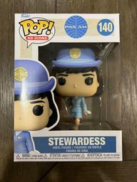140 Stewardess (Pan Am)