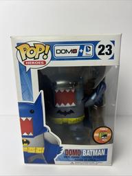 23 Domo Batman (Metallic)