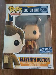 236 Eleventh Doctor (Fez & Mop) (Hot Topic)