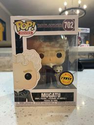 702 Mugatu (With Dog)