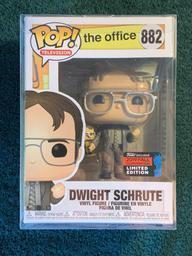 882 Dwight Schrute with Bobblehead (2019 NYCC)