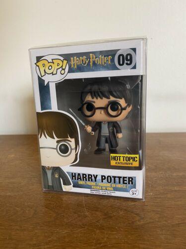 09 Harry Potter with Sword of Gryffindor (Common)